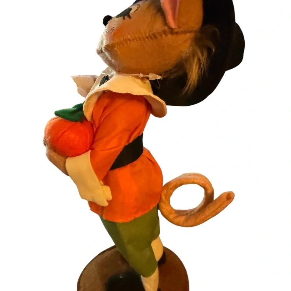 Annalee charming collectible